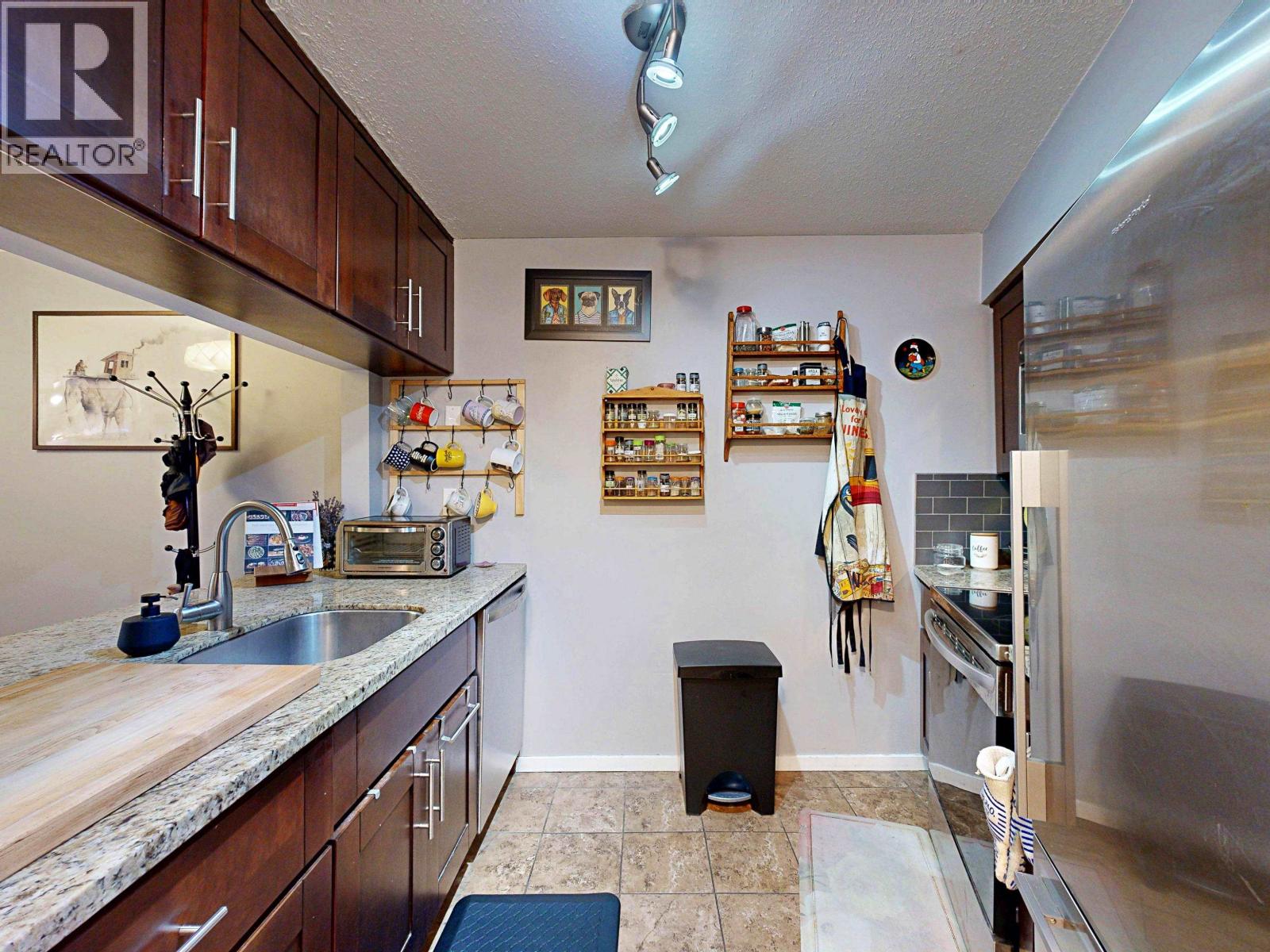 201 2222 Prince Edward Street, Vancouver, British Columbia V5T 4M6 - Photo 5 - R3067187