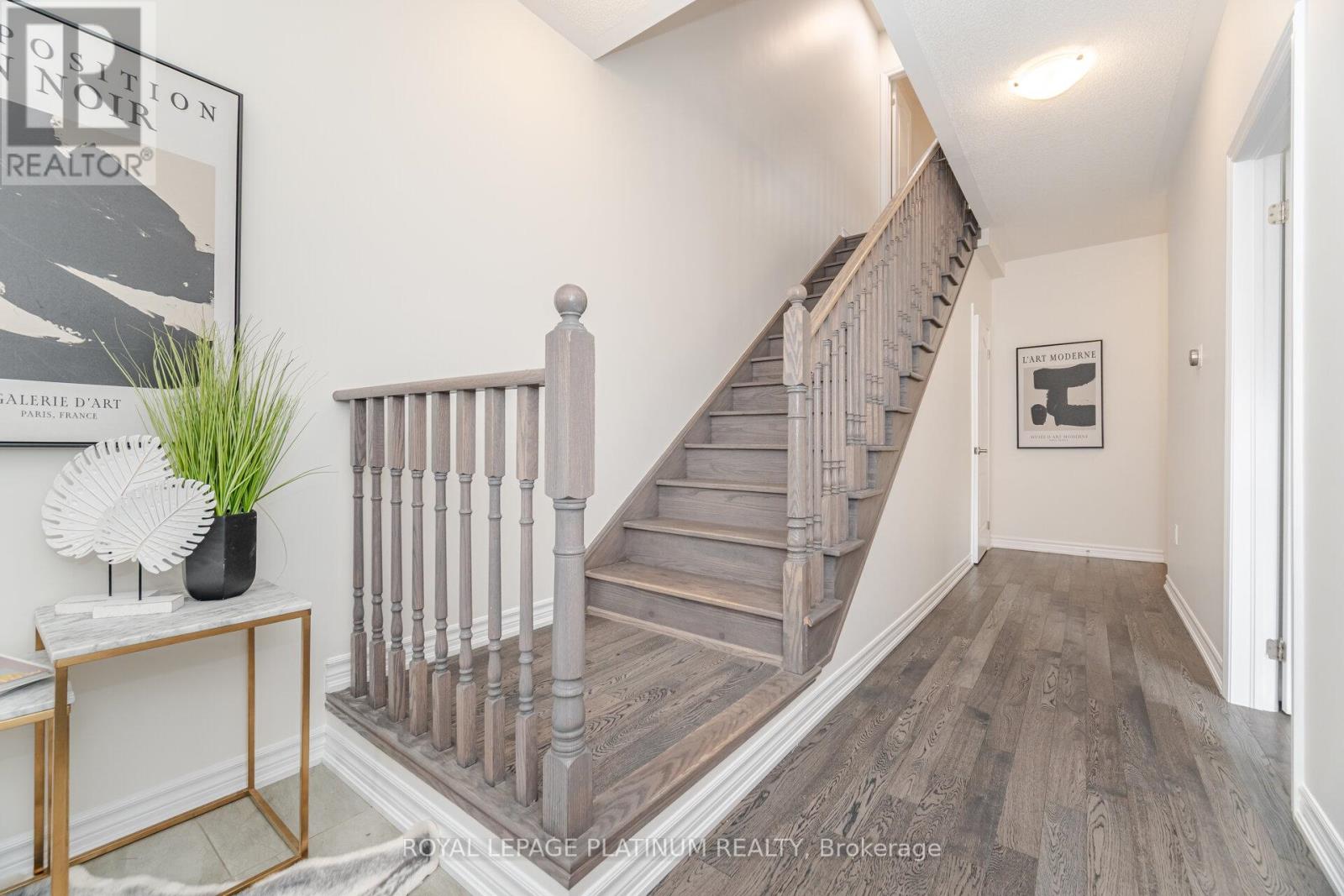 13 Lipscott Drive, Caledon, Ontario  L7C 4K7 - Photo 8 - W12542468