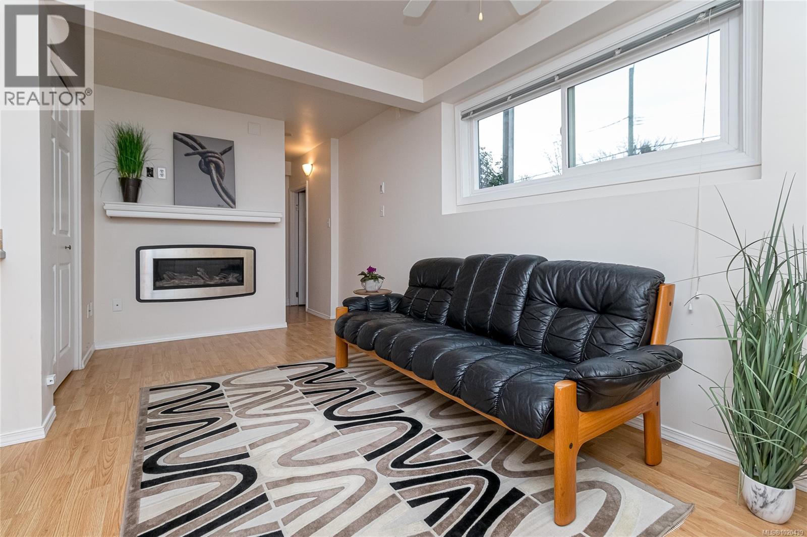 932 Tattersall Dr, Saanich, British Columbia  V8X 2W9 - Photo 24 - 1020439