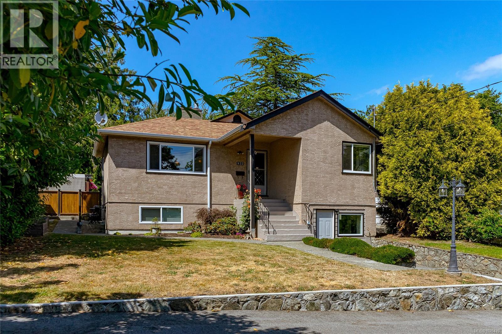 932 Tattersall Dr, Saanich, British Columbia  V8X 2W9 - Photo 39 - 1020439