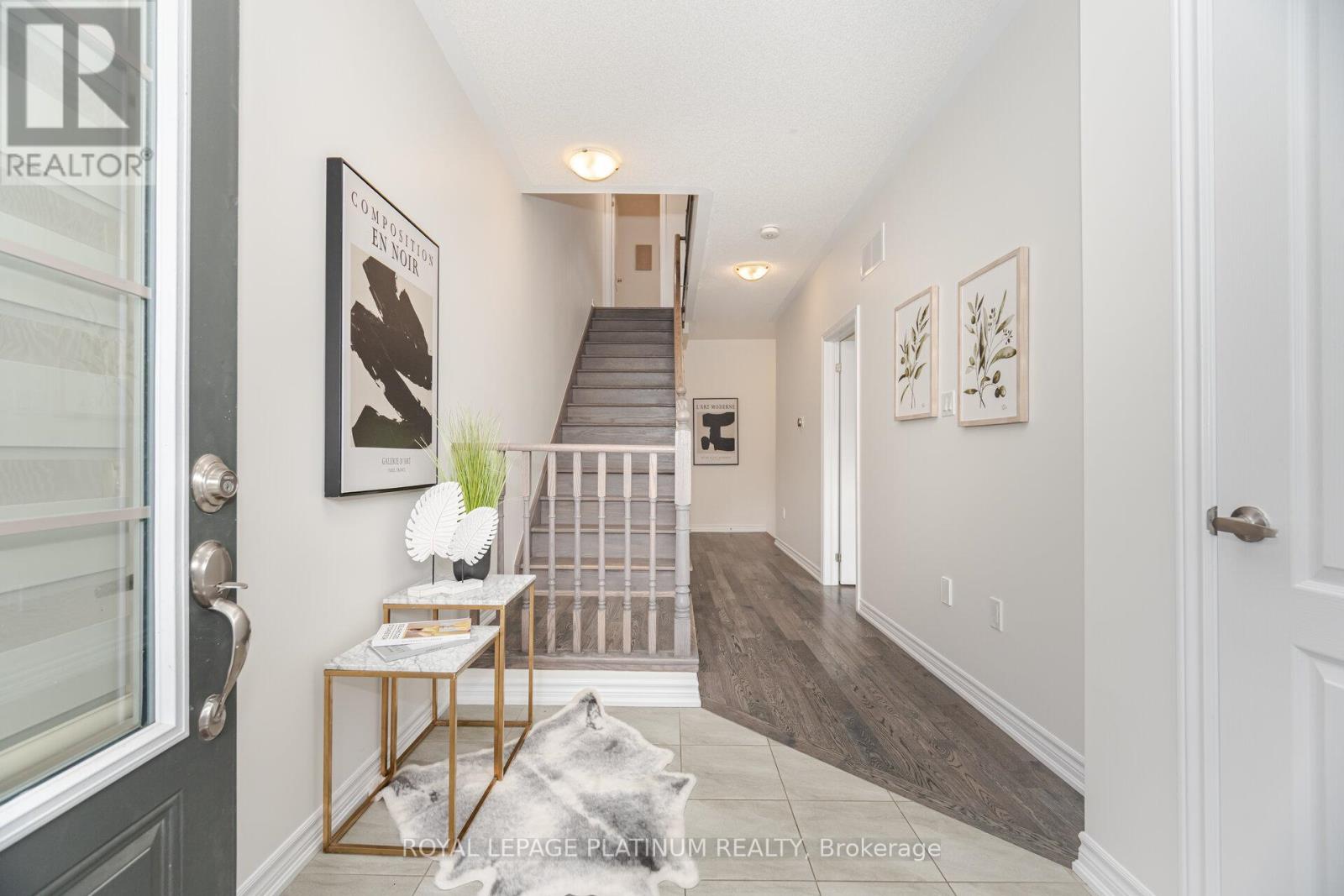 13 Lipscott Drive, Caledon, Ontario  L7C 4K7 - Photo 4 - W12542468