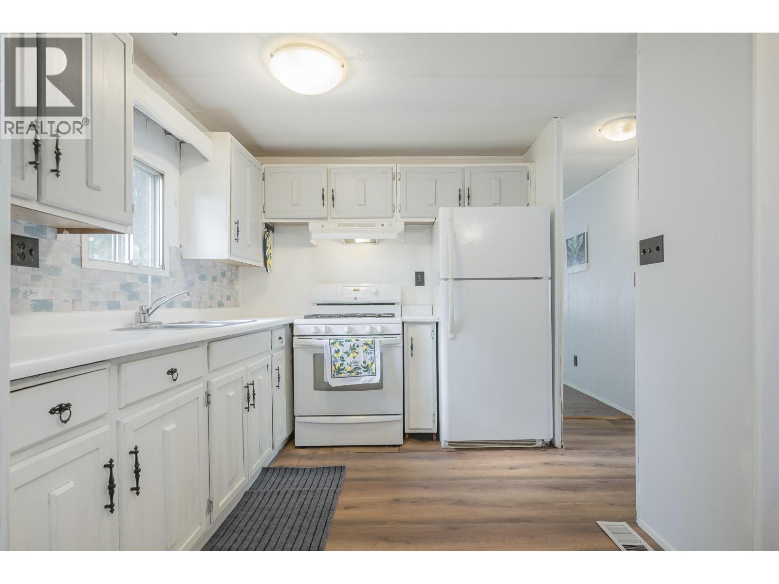 1 11812 Ponderosa Boulevard, Pitt Meadows, British Columbia  V3Y 1Z3 - Photo 11 - R3067029