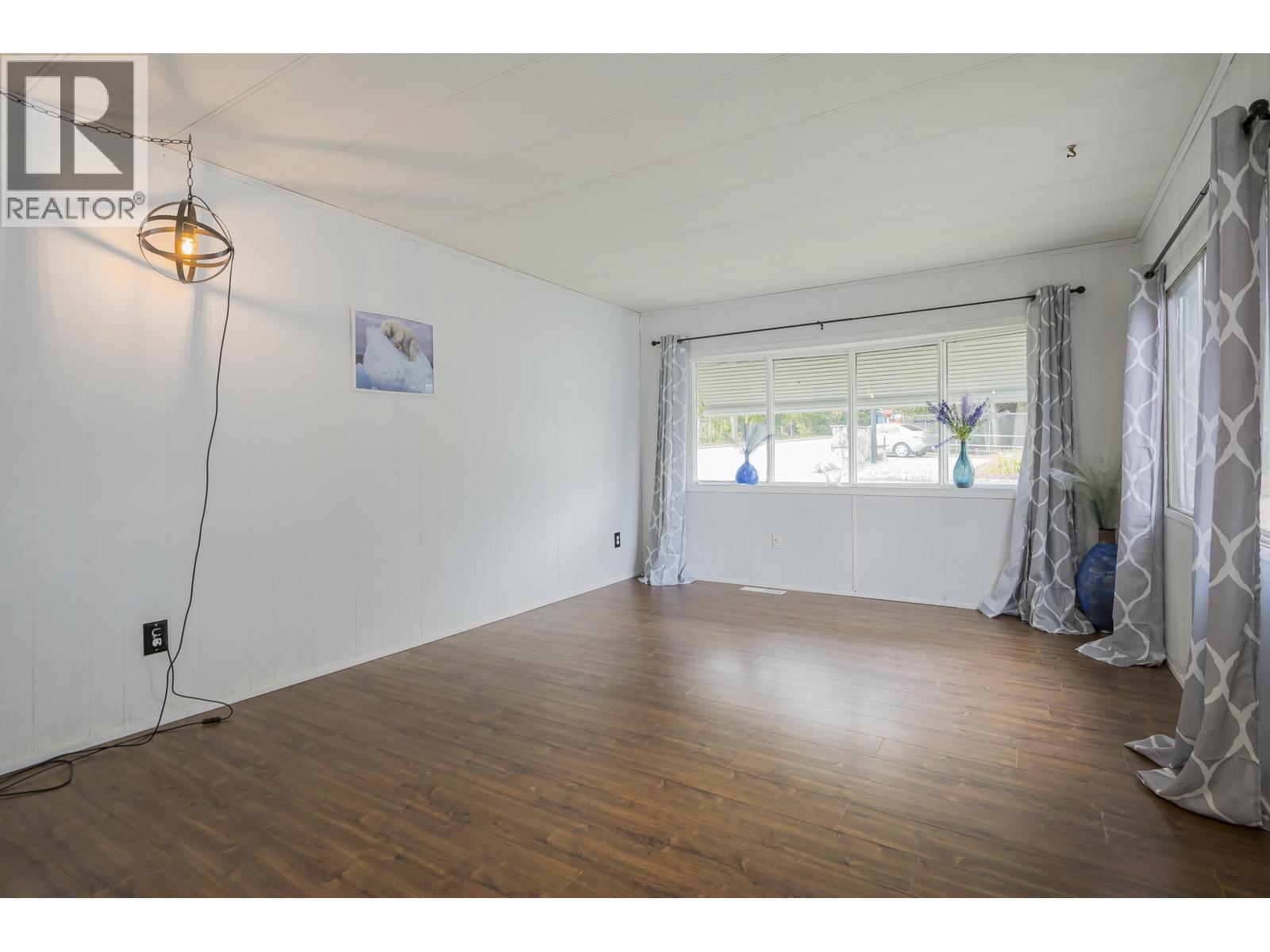 1 11812 Ponderosa Boulevard, Pitt Meadows, British Columbia  V3Y 1Z3 - Photo 5 - R3067029