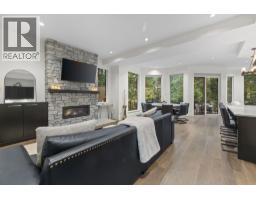 22 3295 SUNNYSIDE ROAD