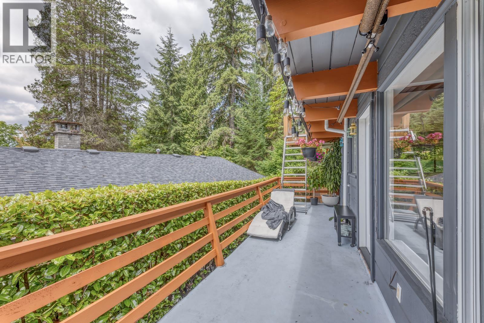 466 E Kings Road, North Vancouver, British Columbia V7N 1H9 - Photo 12 - R3067224