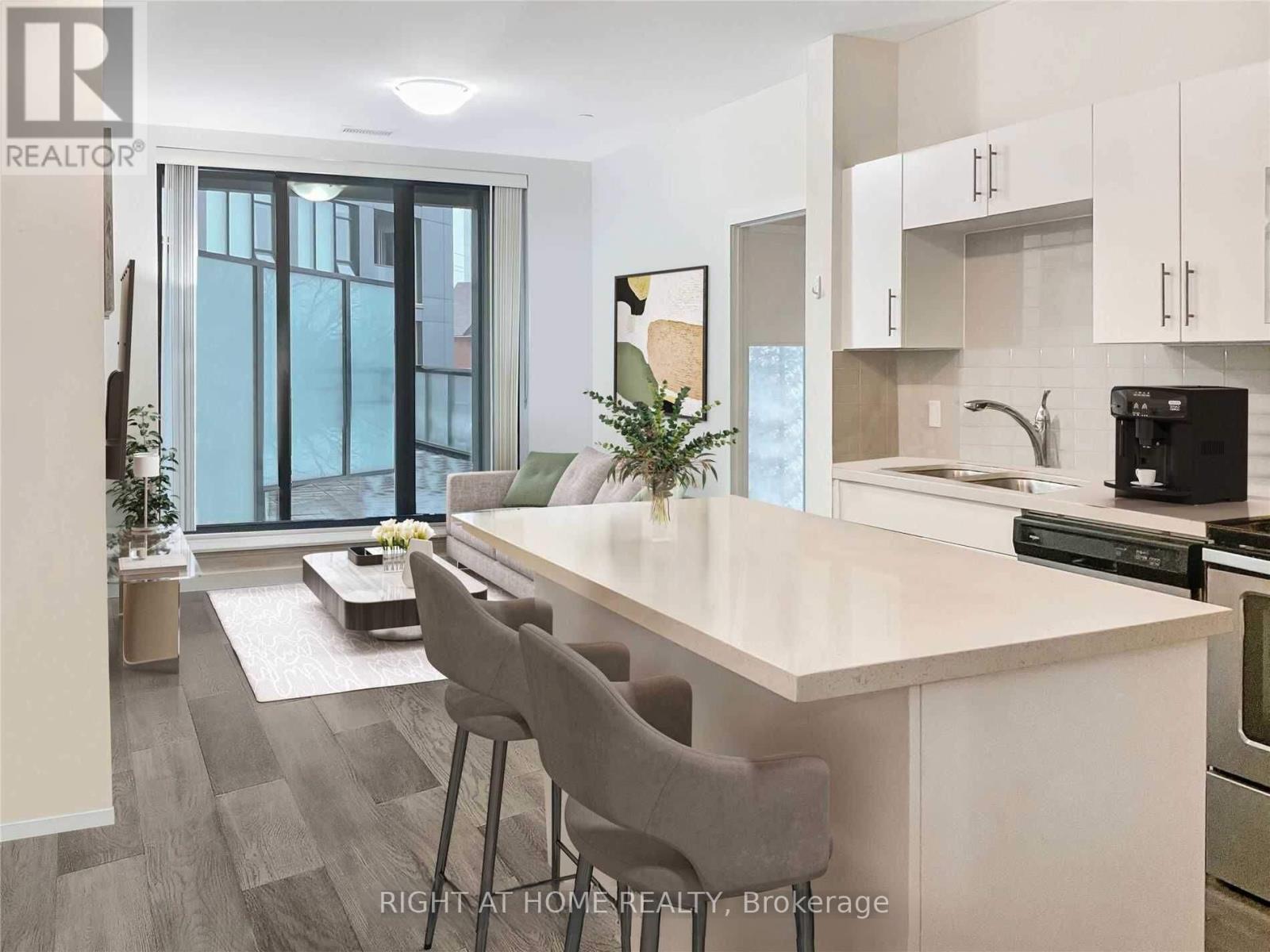 218 - 690 King Street W, Kitchener, Ontario  N2H 5L8 - Photo 2 - X12542392