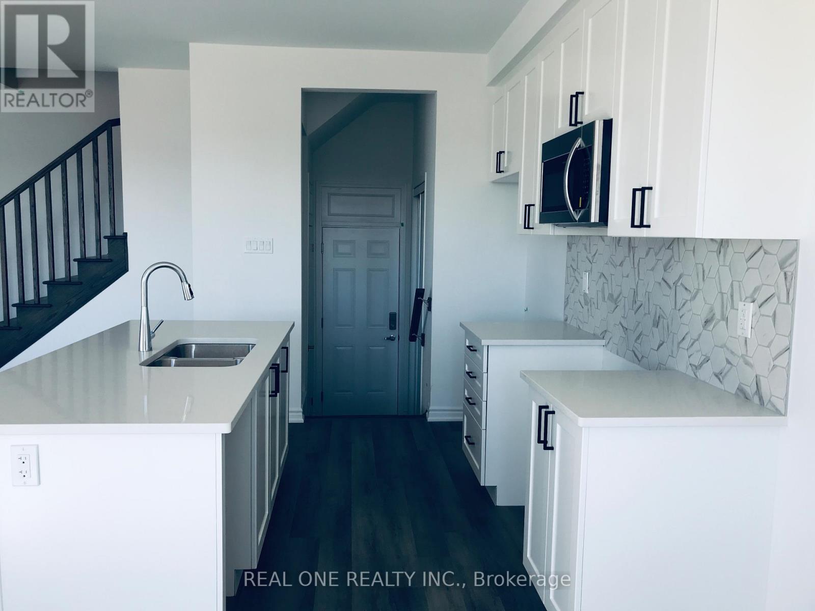 62 Forestwalk Street, Kitchener, Ontario  N2R 0S3 - Photo 10 - X12542436