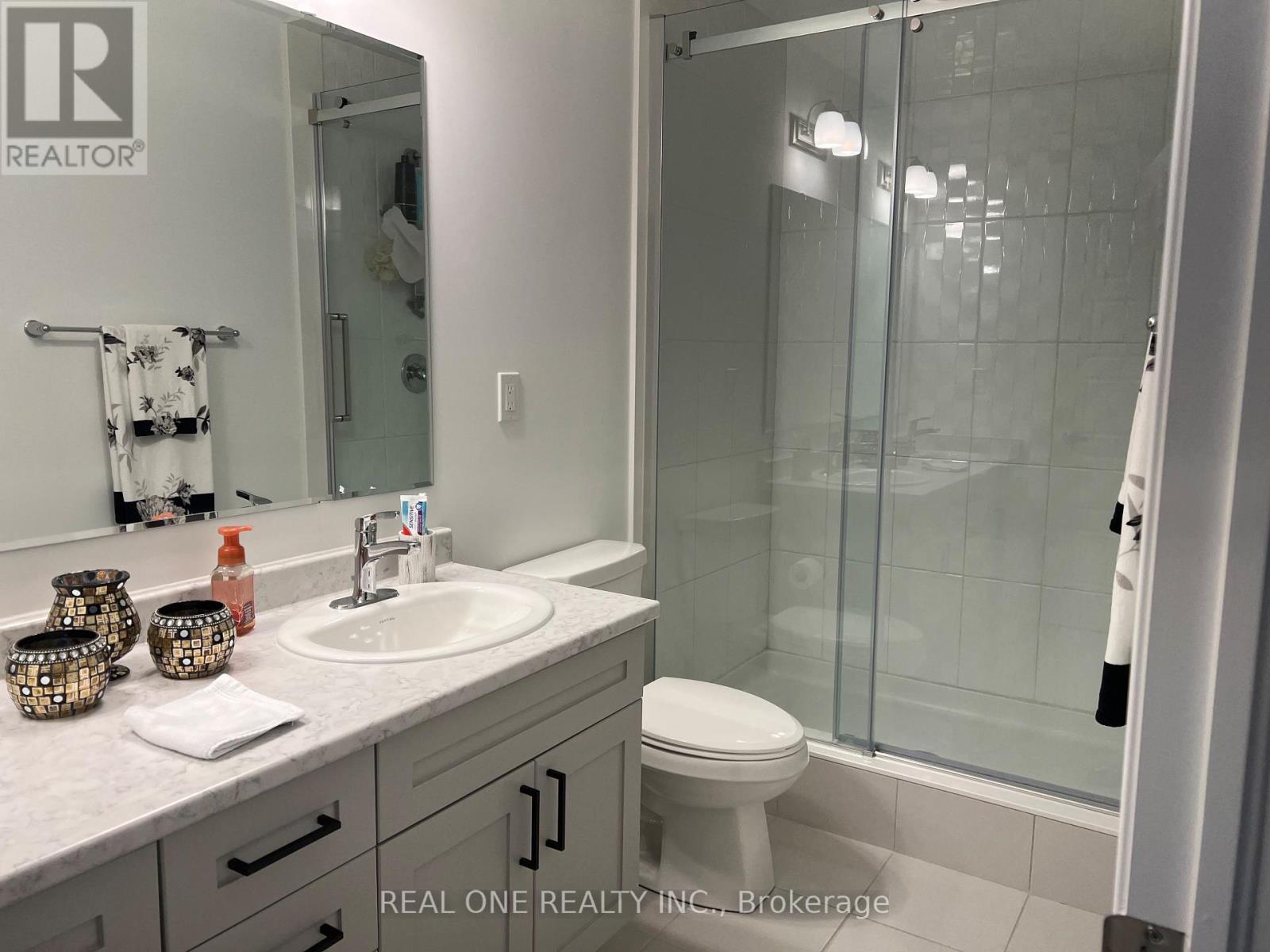 62 Forestwalk Street, Kitchener, Ontario  N2R 0S3 - Photo 15 - X12542436