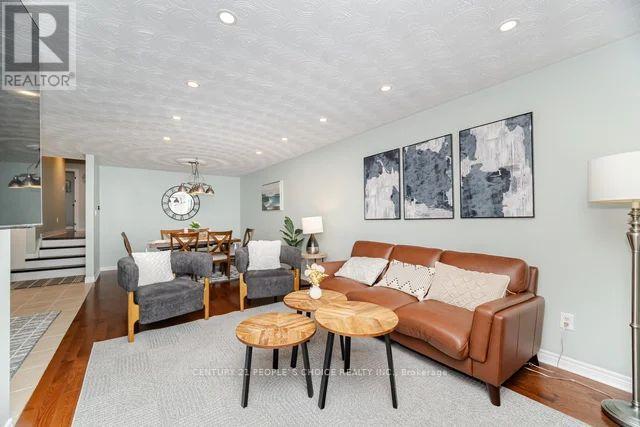 55 Vineberg Drive, Hamilton, Ontario  L9B 2P6 - Photo 10 - X12542446