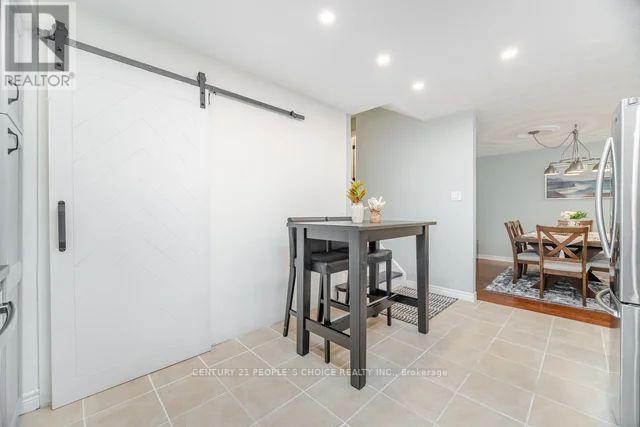 55 Vineberg Drive, Hamilton, Ontario  L9B 2P6 - Photo 18 - X12542446