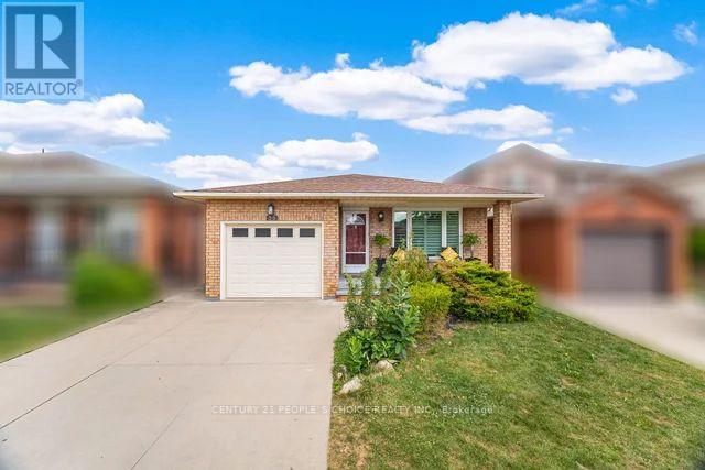 55 Vineberg Drive, Hamilton, Ontario  L9B 2P6 - Photo 2 - X12542446