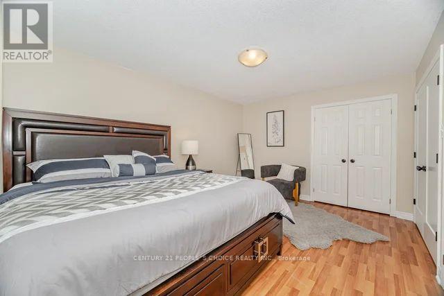 55 Vineberg Drive, Hamilton, Ontario  L9B 2P6 - Photo 24 - X12542446