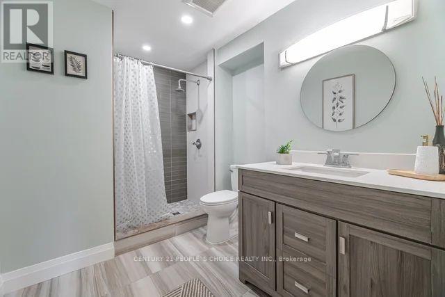 55 Vineberg Drive, Hamilton, Ontario  L9B 2P6 - Photo 37 - X12542446