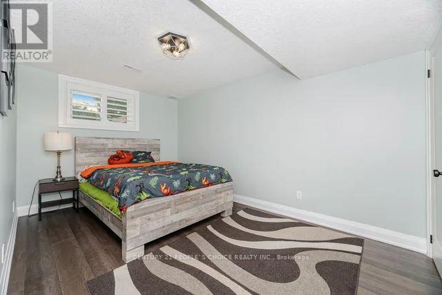 55 Vineberg Drive, Hamilton, Ontario  L9B 2P6 - Photo 38 - X12542446