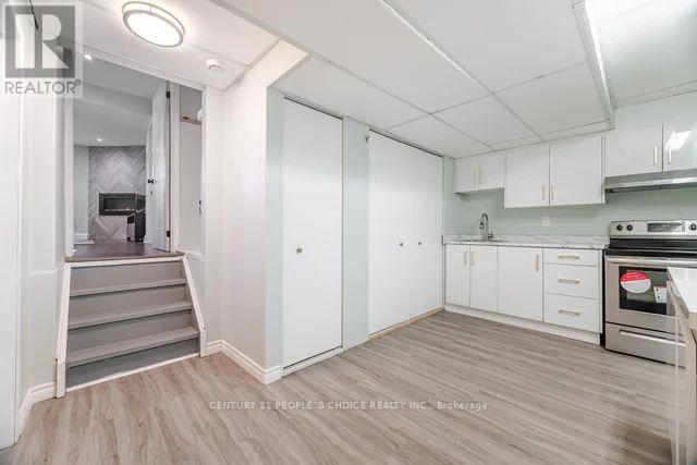 55 Vineberg Drive, Hamilton, Ontario  L9B 2P6 - Photo 41 - X12542446