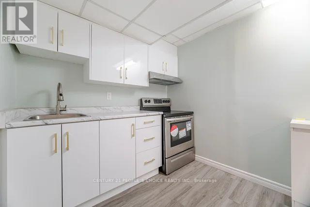 55 Vineberg Drive, Hamilton, Ontario  L9B 2P6 - Photo 42 - X12542446