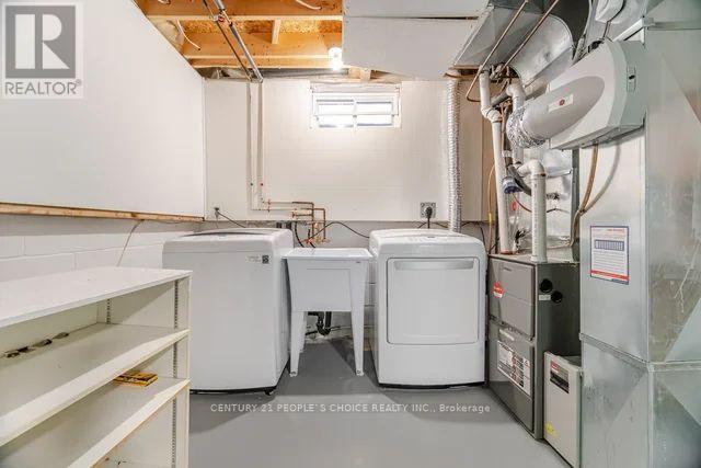 55 Vineberg Drive, Hamilton, Ontario  L9B 2P6 - Photo 49 - X12542446