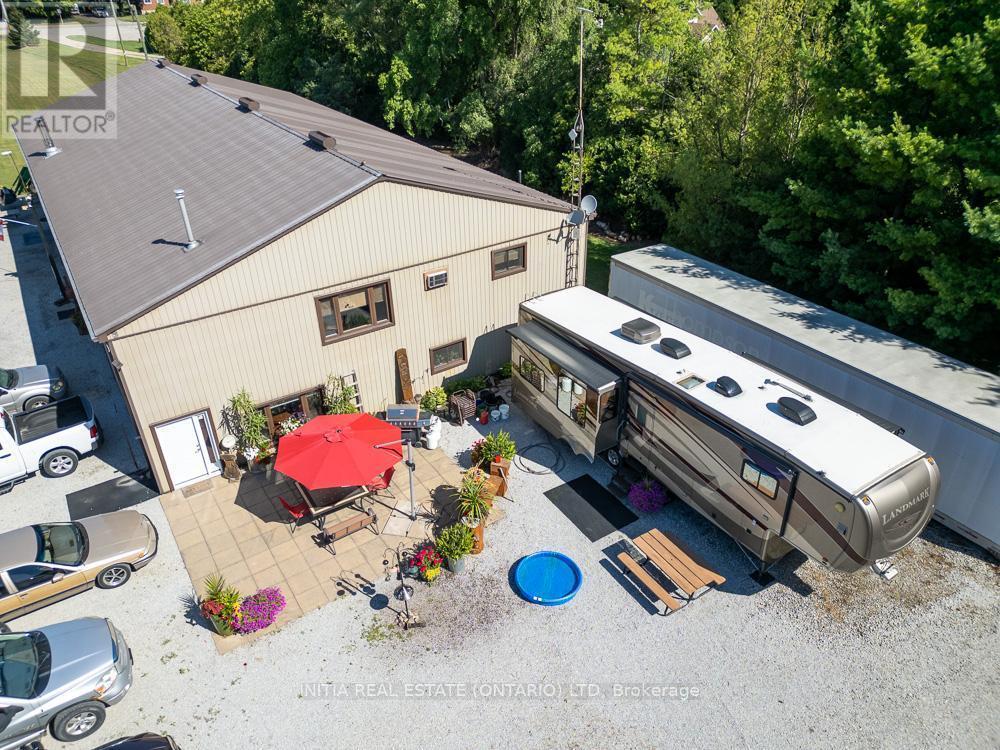 9450 Longwoods Road, Chatham-Kent, Ontario  N7M 5J7 - Photo 19 - X12301042