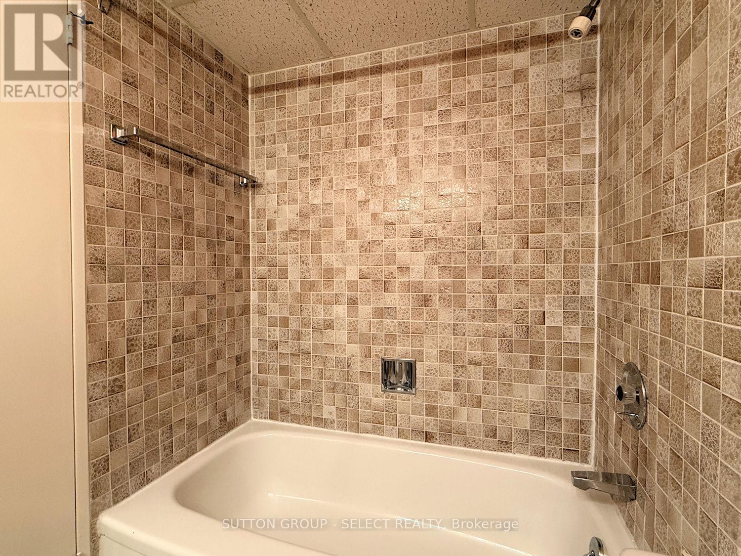 1901 - 389 Dundas Street, London East, Ontario  N6B 3L5 - Photo 18 - X12541148