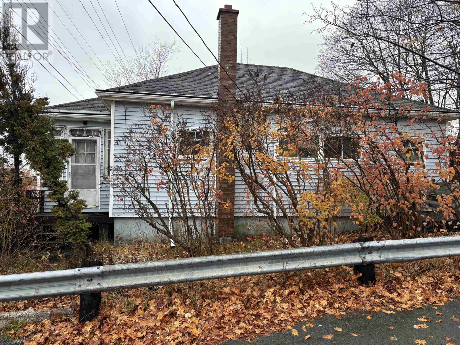 324 Windmill Road, Dartmouth, Nova Scotia  B3A 1H6 - Photo 1 - 202527709