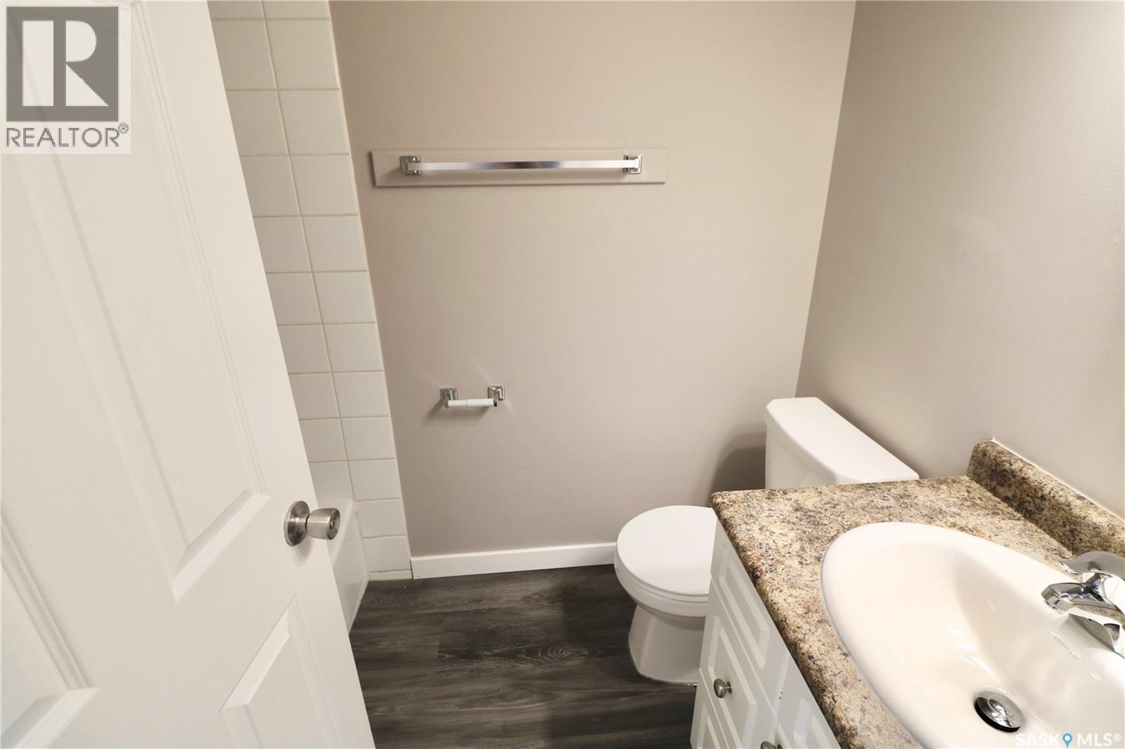 86 Mackenzie Mews, Regina, Saskatchewan  S4N 5N2 - Photo 6 - SK023962