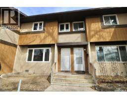 86 Mackenzie MEWS Glencairn Village