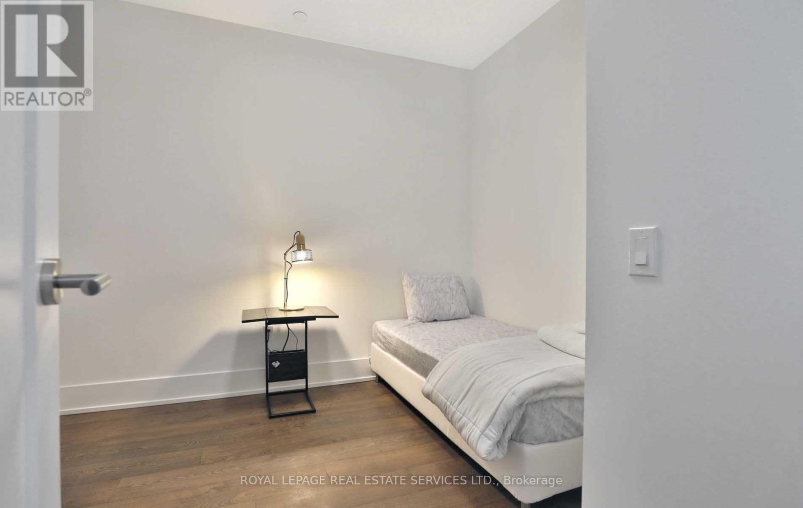 5001 - 10 York Street, Toronto, Ontario  M5J 2L9 - Photo 15 - C12542564