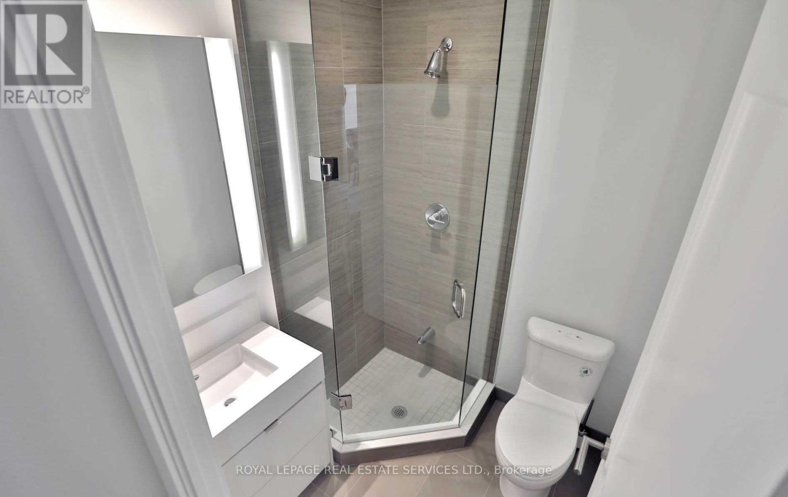 5001 - 10 York Street, Toronto, Ontario  M5J 2L9 - Photo 16 - C12542564