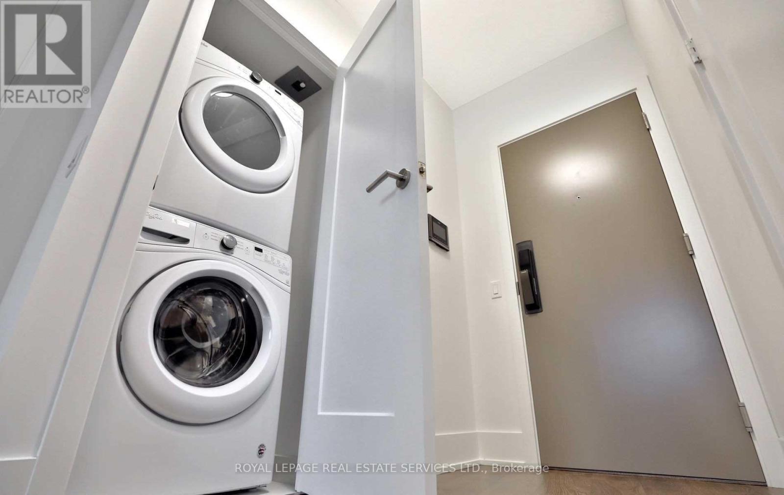 5001 - 10 York Street, Toronto, Ontario  M5J 2L9 - Photo 17 - C12542564