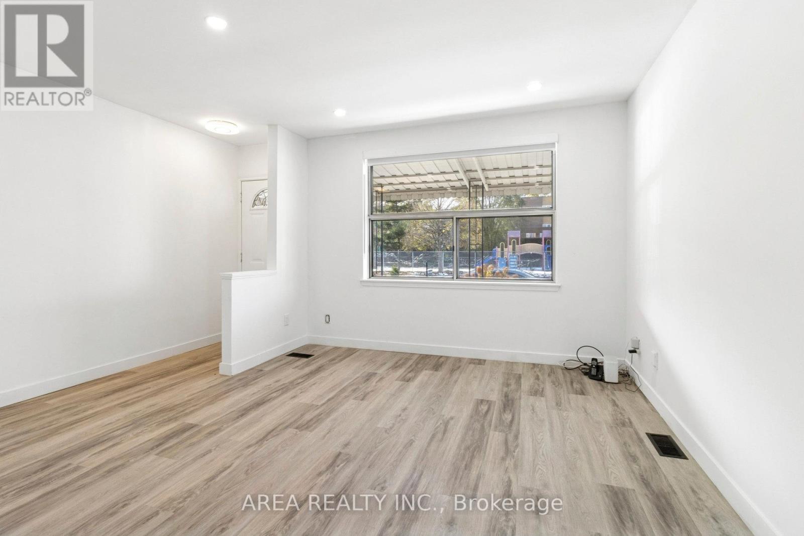 497 Ossington Avenue, Toronto, Ontario  M6G 3T3 - Photo 4 - C12542620