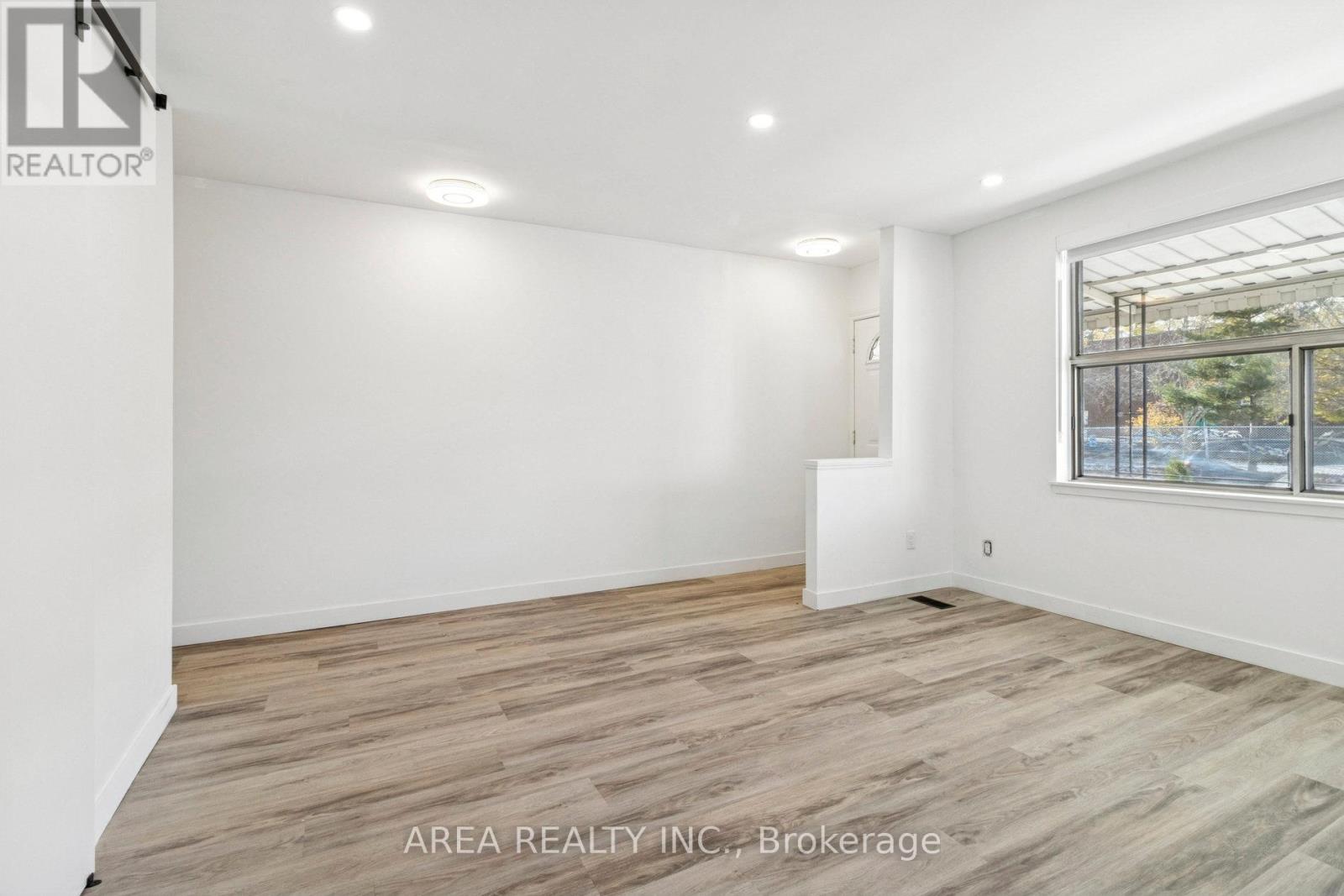 497 Ossington Avenue, Toronto, Ontario  M6G 3T3 - Photo 5 - C12542620