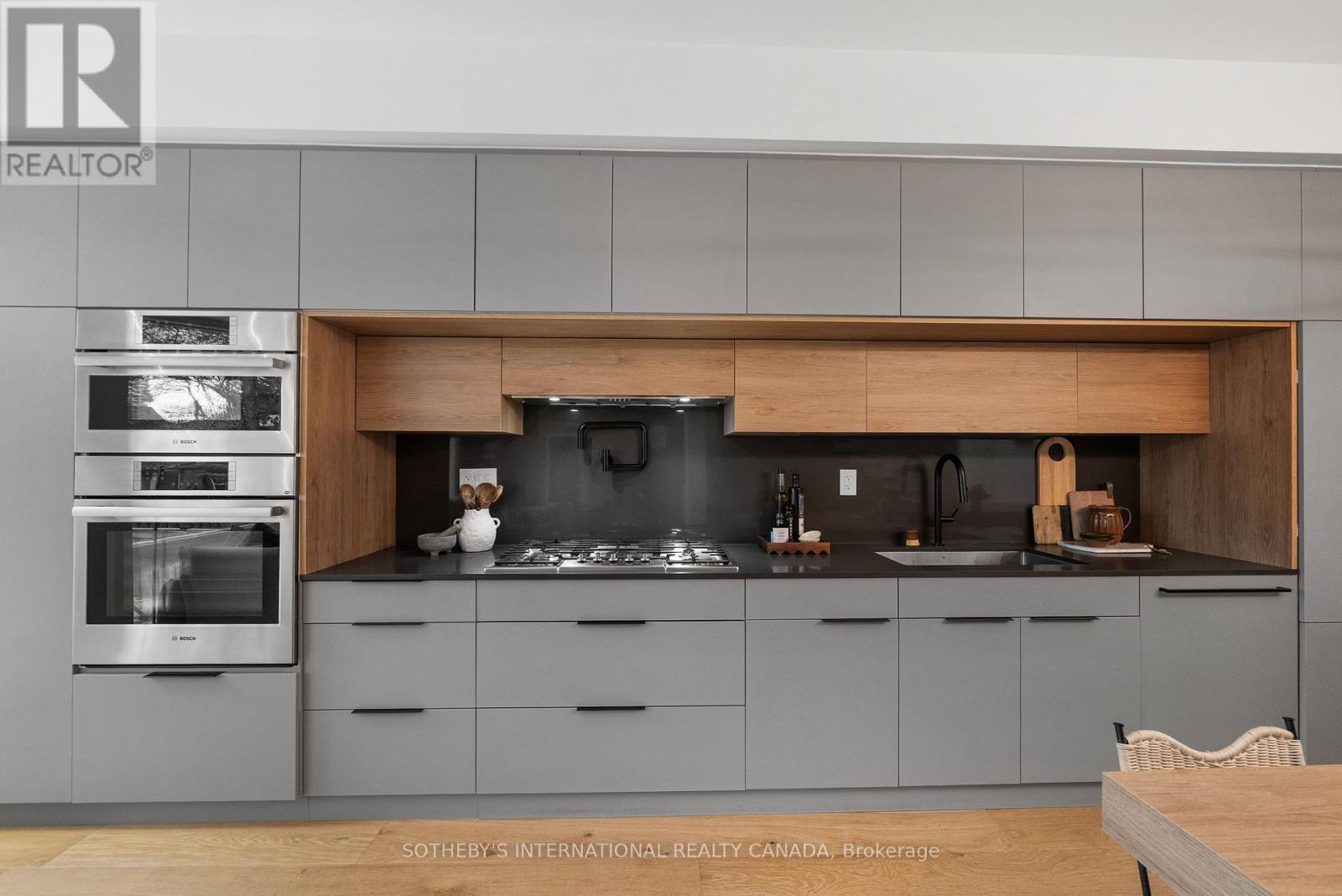 83 Virginia Avenue, Toronto, Ontario  M4C 2S8 - Photo 12 - E12542514