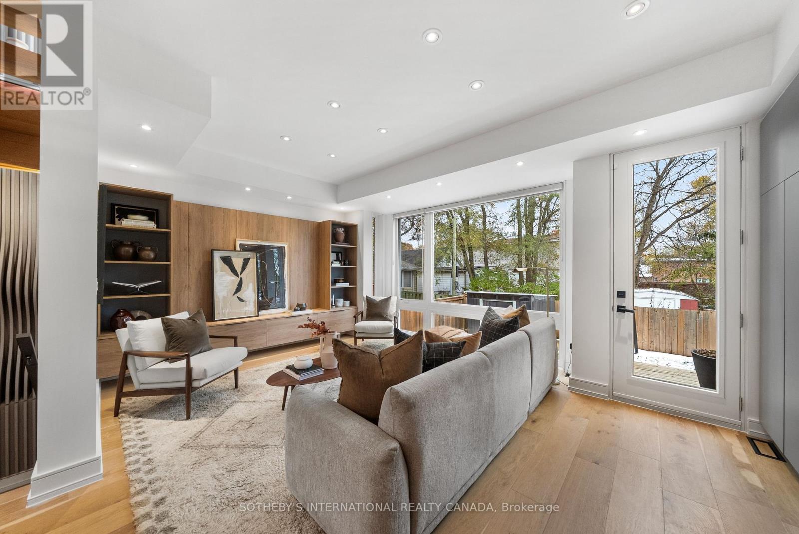 83 Virginia Avenue, Toronto, Ontario  M4C 2S8 - Photo 13 - E12542514