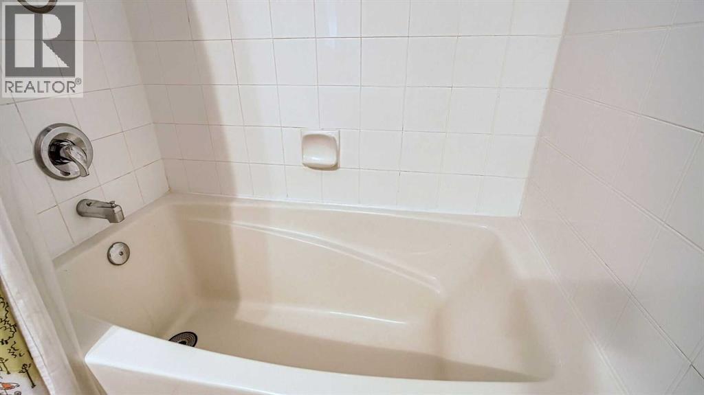 123 Woodsman Lane Sw, Calgary, Alberta  T2W 4Z5 - Photo 31 - A2264163