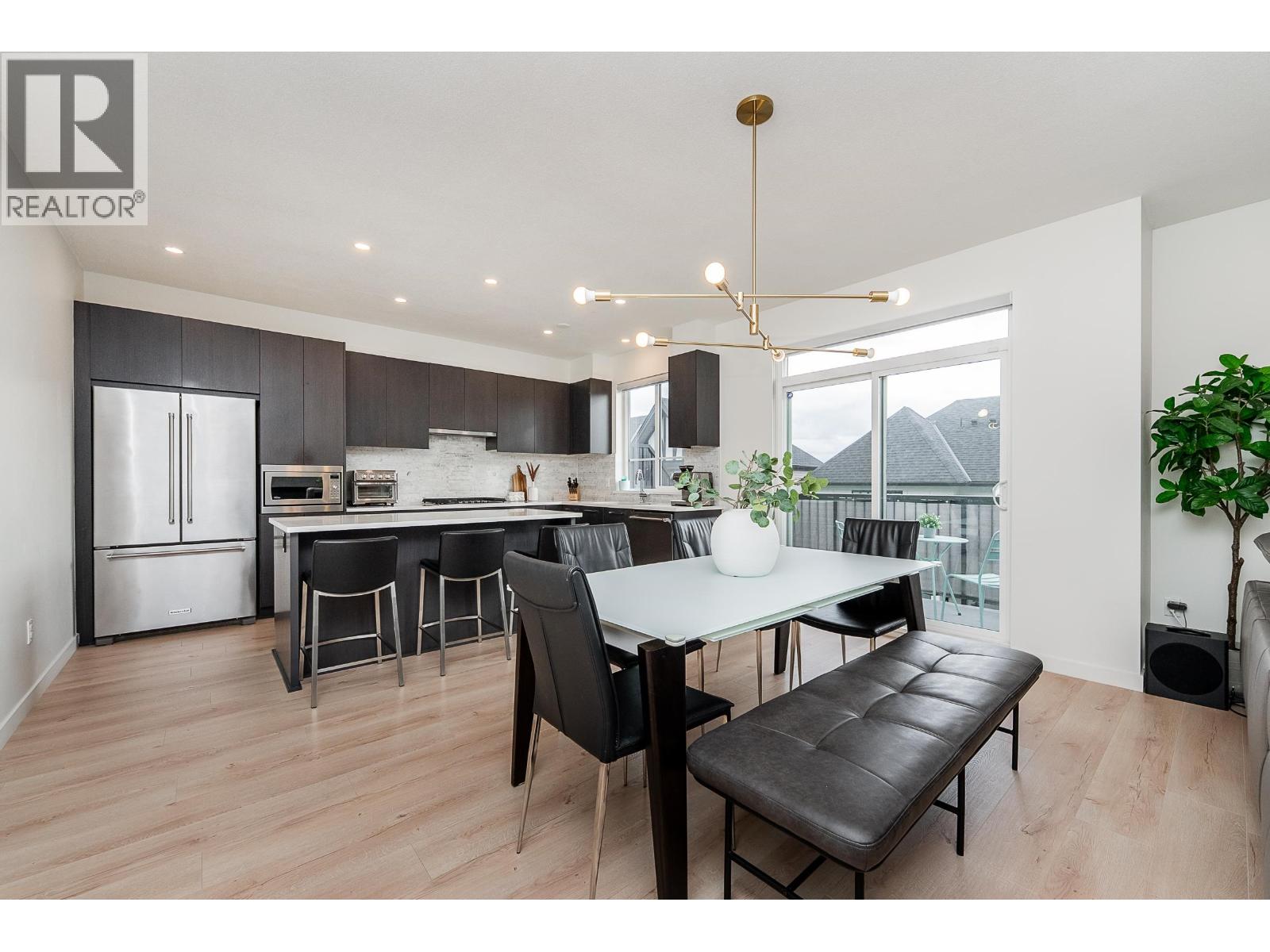 59 3500 BURKE VILLAGE PROMENADE, Coquitlam, British Columbia