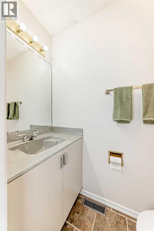 172 Sunvale Crescent Se, Calgary, Alberta  T2S 2P7 - Photo 19 - A2266284