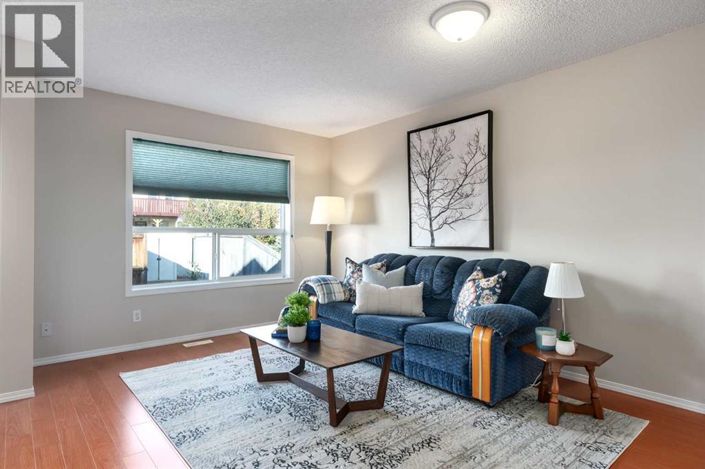 419 Coventry Road Ne, Calgary, Alberta  T3K 5N1 - Photo 7 - A2266347