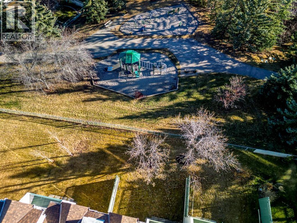 221 Sandringham Road Nw, Calgary, Alberta  T3K 3Z1 - Photo 9 - A2269021