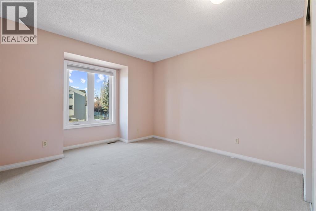 221 Sandringham Road Nw, Calgary, Alberta  T3K 3Z1 - Photo 33 - A2269021