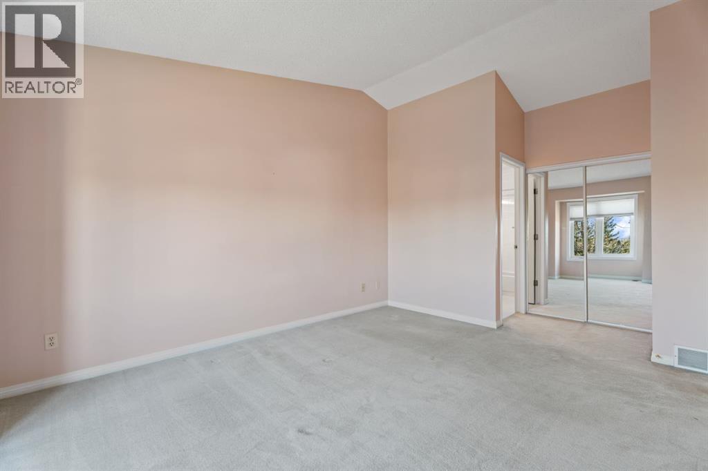 221 Sandringham Road Nw, Calgary, Alberta  T3K 3Z1 - Photo 28 - A2269021