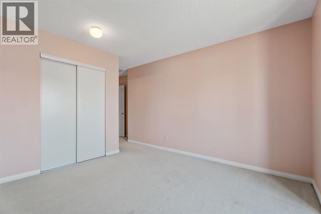 221 Sandringham Road Nw, Calgary, Alberta  T3K 3Z1 - Photo 35 - A2269021