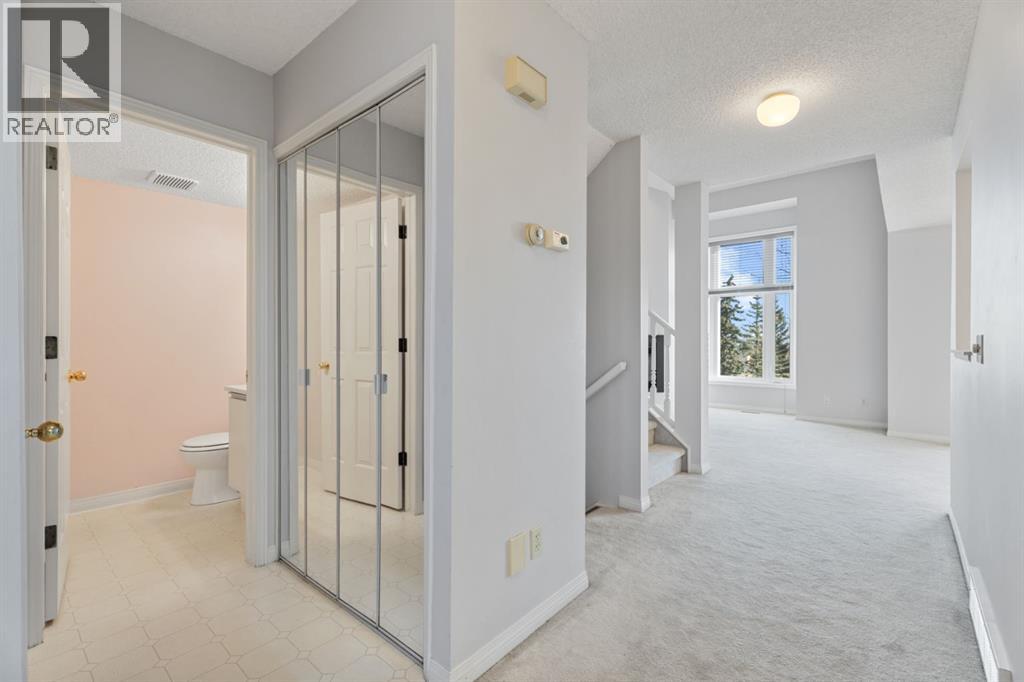 221 Sandringham Road Nw, Calgary, Alberta  T3K 3Z1 - Photo 11 - A2269021