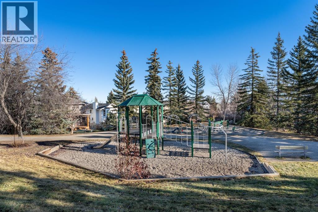 221 Sandringham Road Nw, Calgary, Alberta  T3K 3Z1 - Photo 49 - A2269021