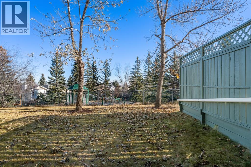 221 Sandringham Road Nw, Calgary, Alberta  T3K 3Z1 - Photo 46 - A2269021