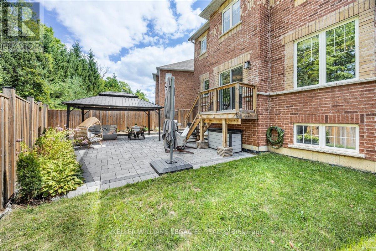 208 Greenwood Road, Whitchurch-Stouffville, Ontario  L4A 4N8 - Photo 7 - N12542586