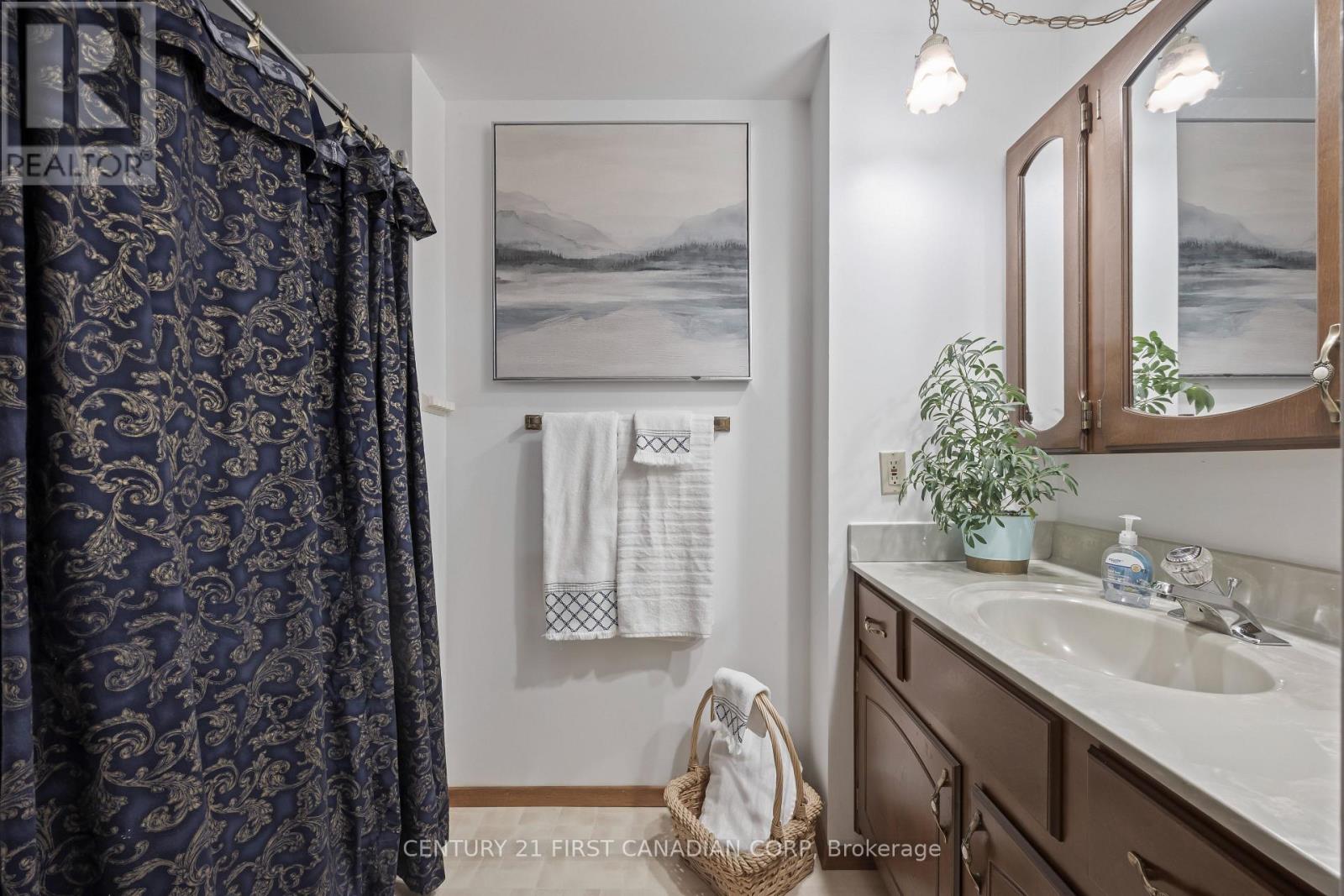 49 Bonnie Place, St. Thomas, Ontario  N5R 5W6 - Photo 32 - X12542696