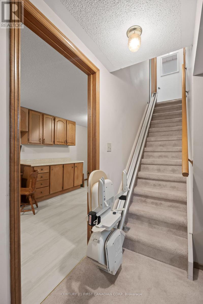 49 Bonnie Place, St. Thomas, Ontario  N5R 5W6 - Photo 40 - X12542696