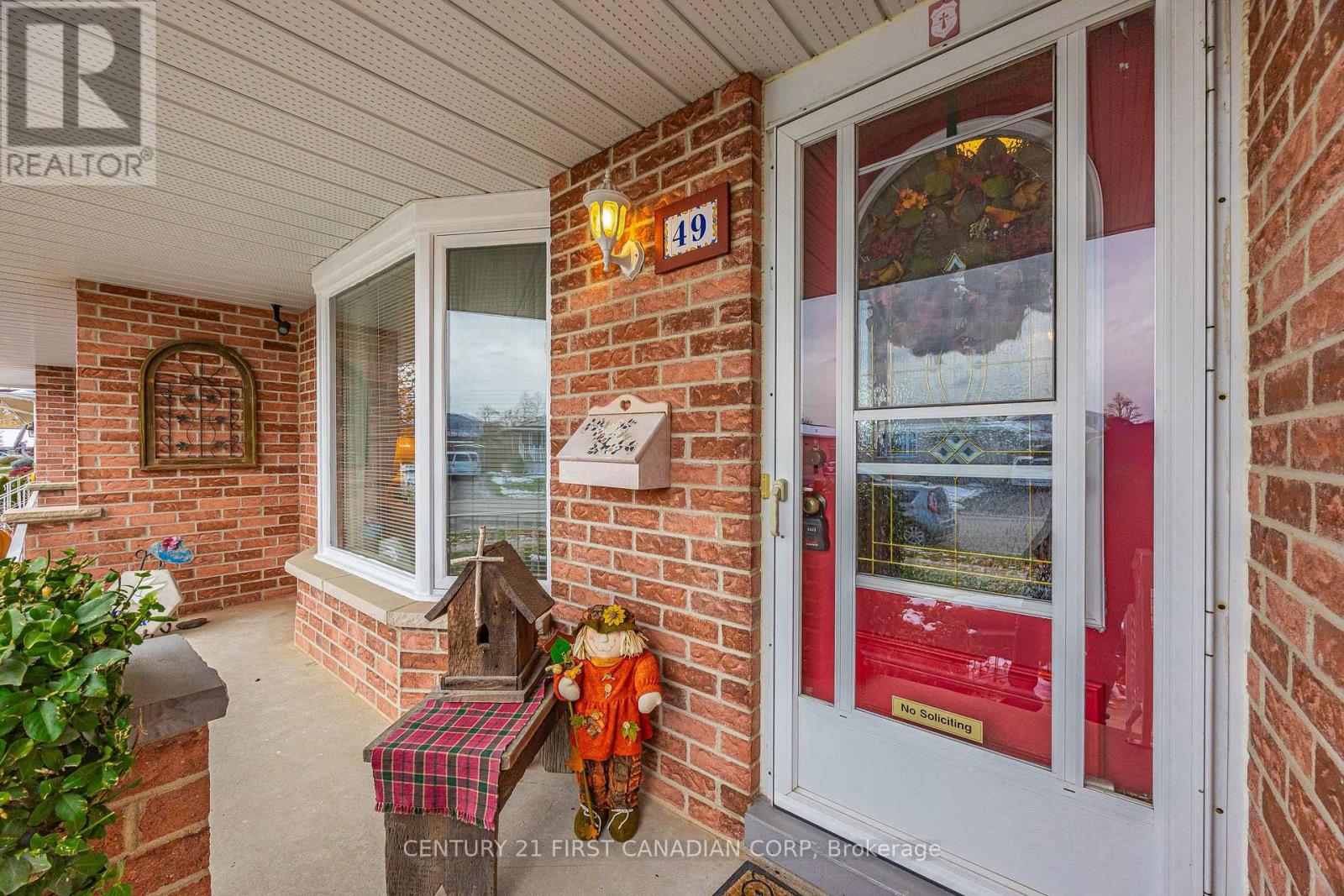 49 Bonnie Place, St. Thomas, Ontario  N5R 5W6 - Photo 5 - X12542696