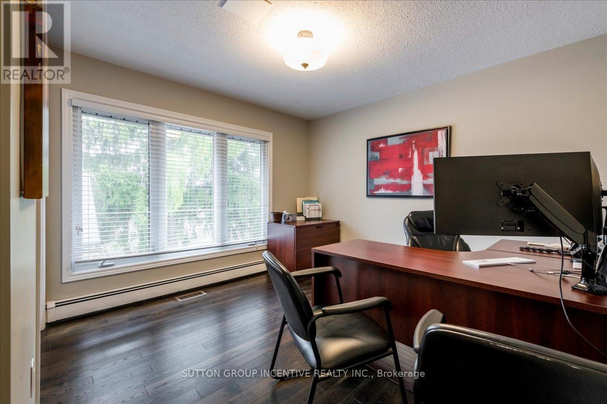 381-387 Mapleview Drive W, Barrie, Ontario L4N 9G4 - Photo 20 - S12542608