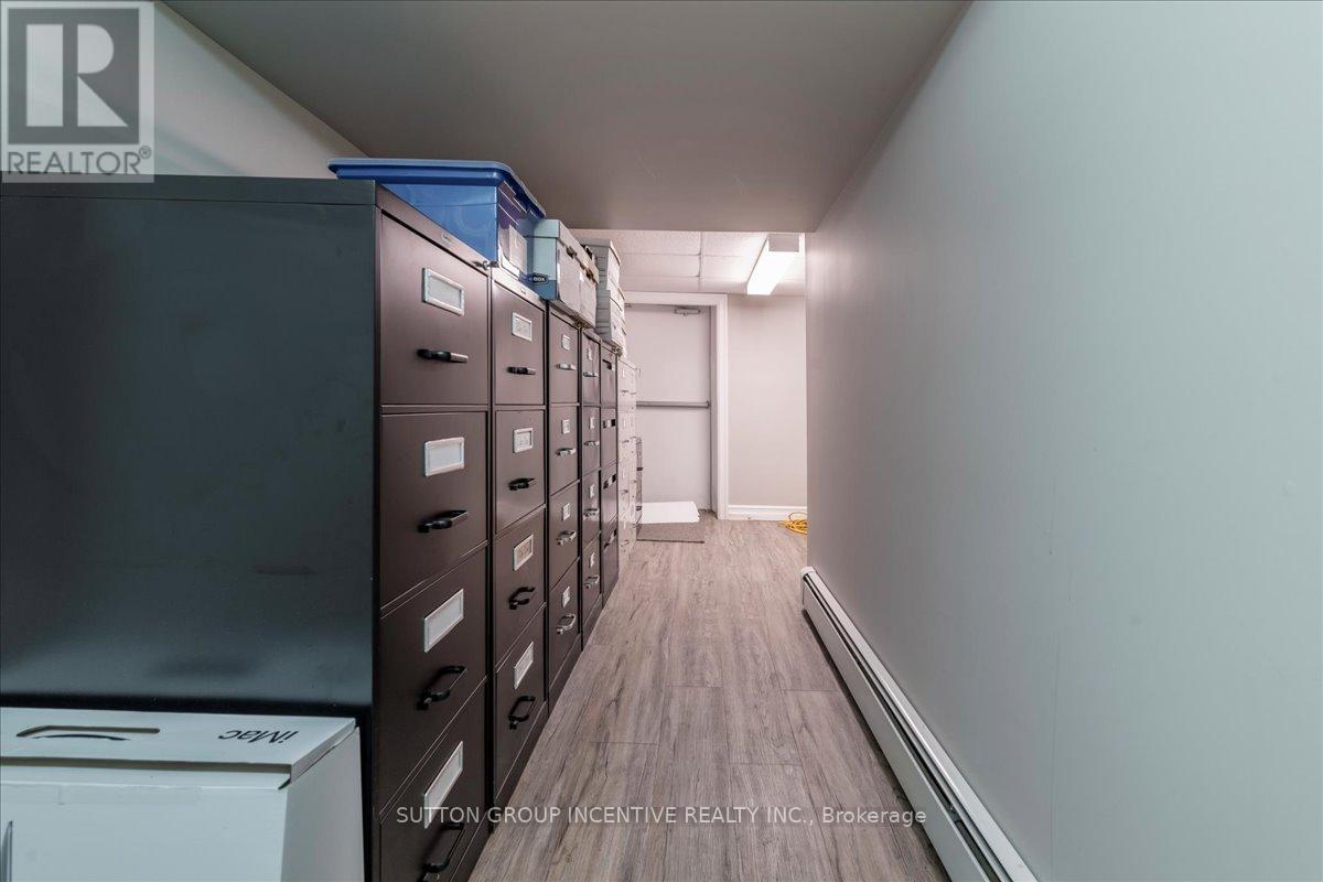 381-387 Mapleview Drive W, Barrie, Ontario L4N 9G4 - Photo 23 - S12542608